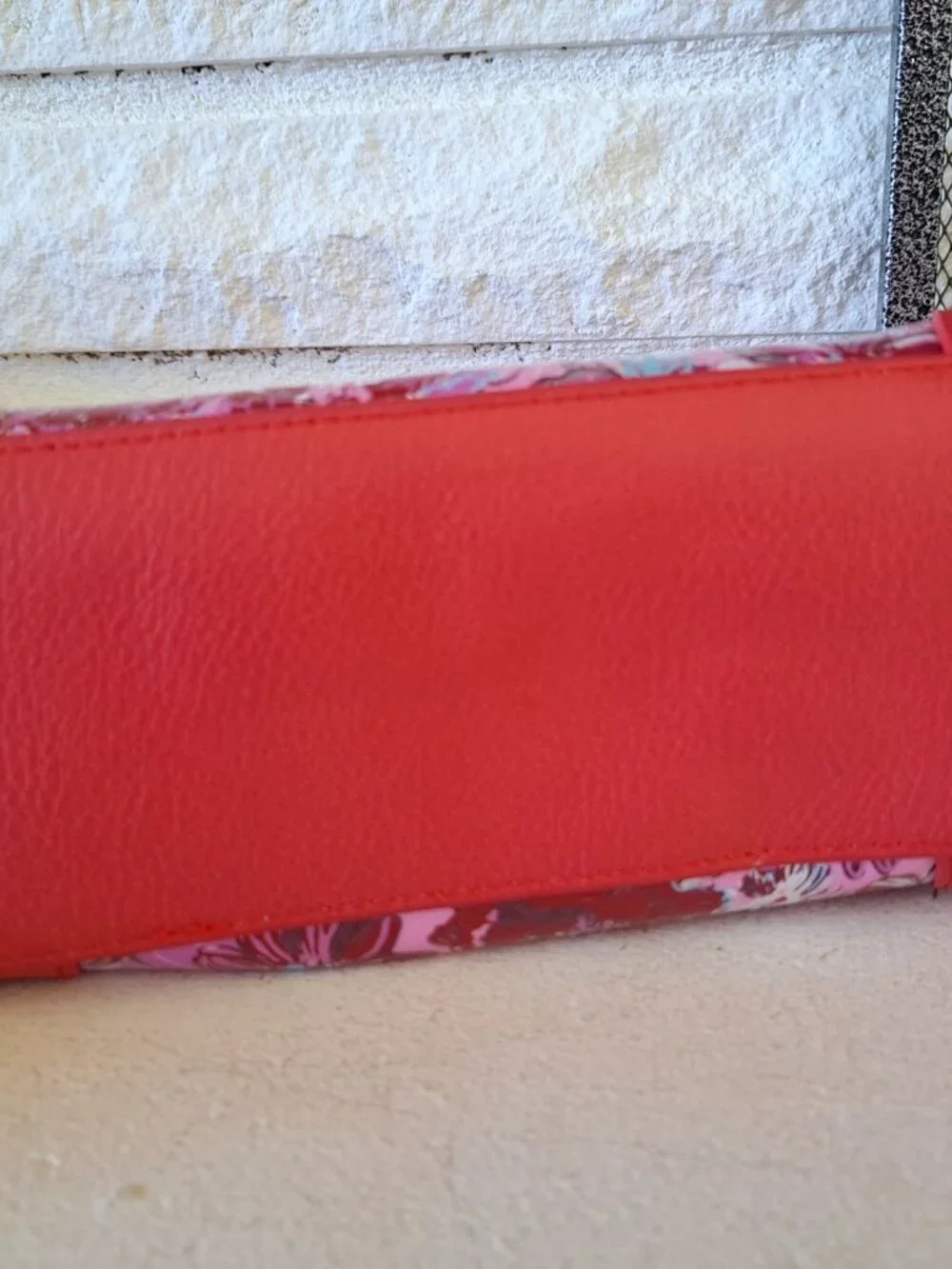 Lilly Pulitzer Printed Floral Makeup Bag Pouch Red Faux Leather Zipper Closure